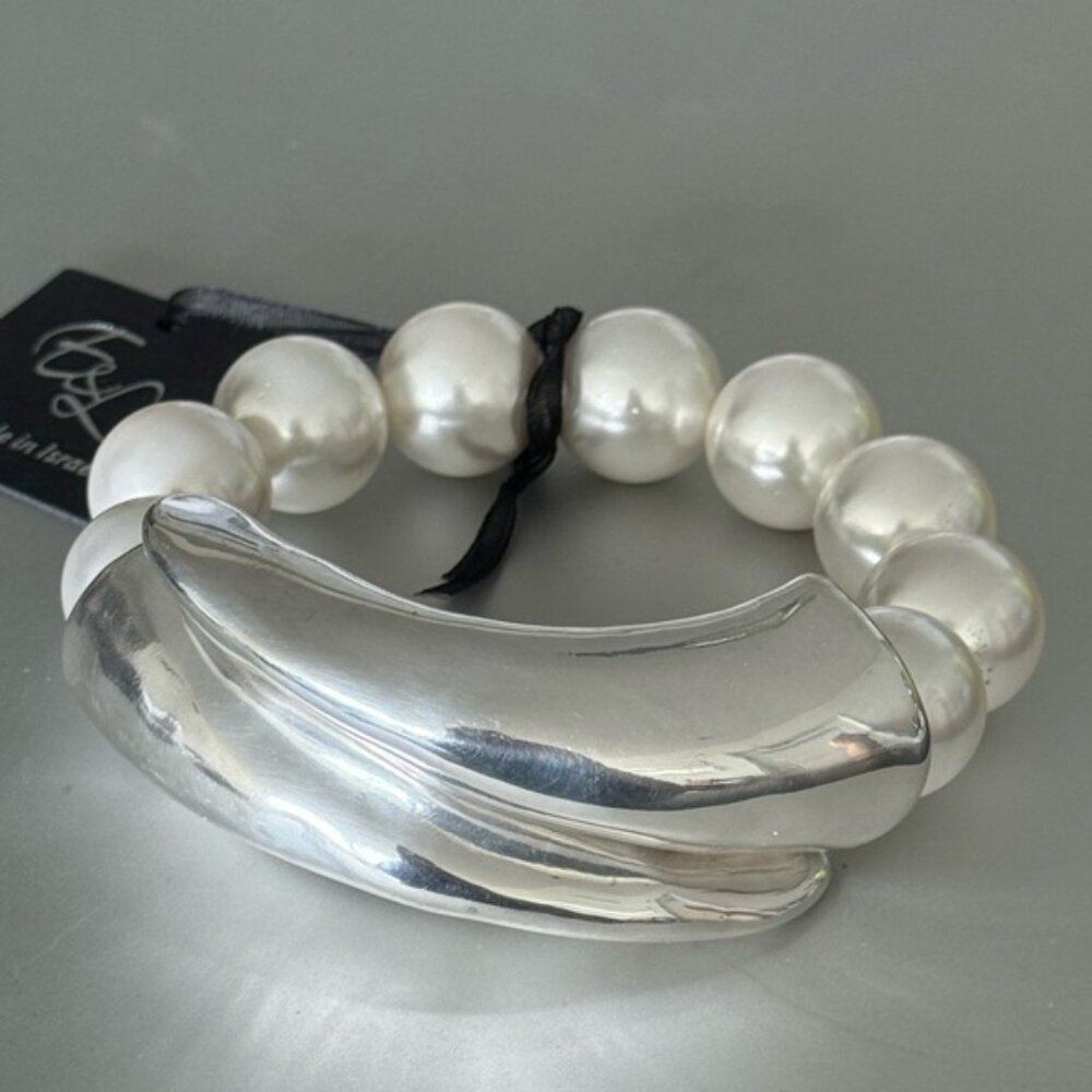 E&L Statement Sterling Silver Pearl Bracelet with Magnetic Closure Israel